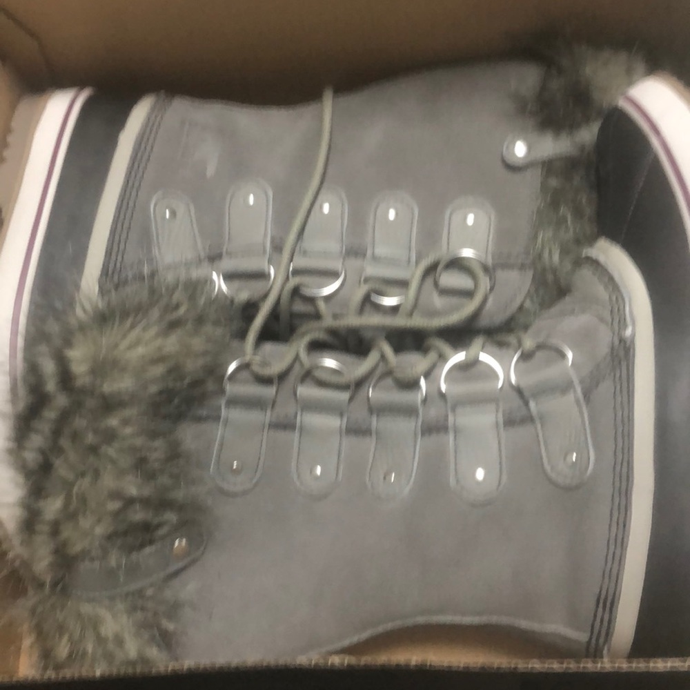 Sorel Gray Winter Boots with Fur Trim